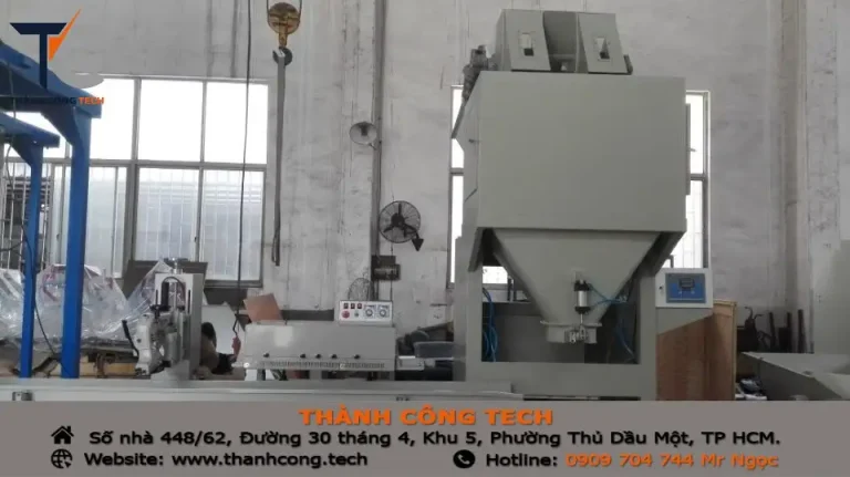 Máy cân đóng bao hạt nhựa tự động